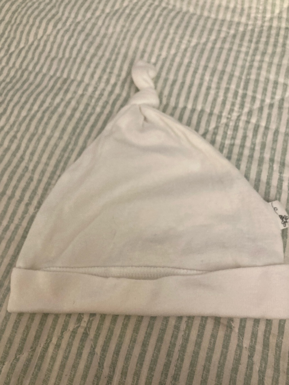 Burt's Bees Baby Organic Cotton Top Knot Hat Solid White 0-3 months